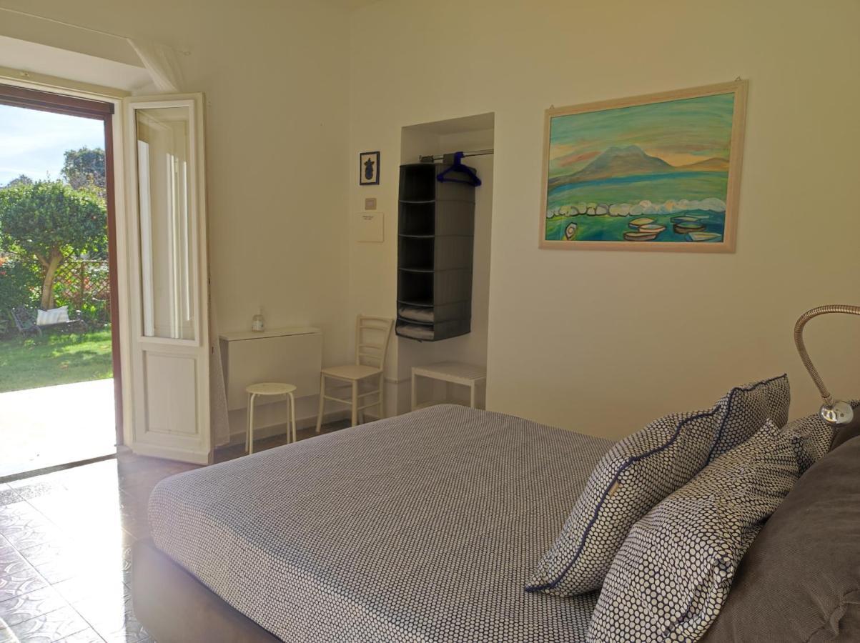 Il Giardino Di Tatiana Rooms & Breakfast 马达莱纳 外观 照片